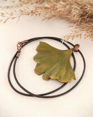 biżuteria miedziana handmade liść miłorzębu biżuteria z miedzi naszyjnik miedziany biżuteria elektroformowana z miedzi