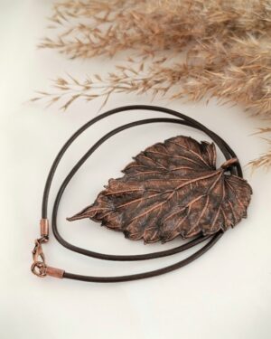 biżuteria liść chmielu talizman radości miedziana biżuteria roślinna, symbol obfitości biżuteria miedziana koralikami naszyjnik miedziany liść chmielu